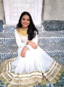 (Size~XL)White gown ✨