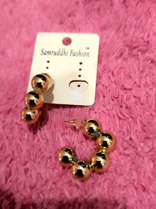 Gold Tone Bubble Earrings