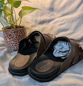 Woodland  Flip Flops (not leather) size 7🔥
