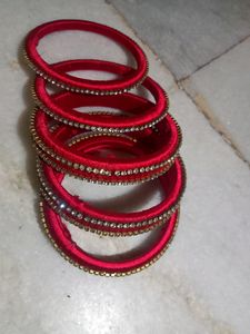 RED THREAD HANDMADE BANGLES