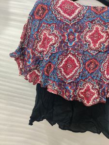 Cape Model Top With Black Inside