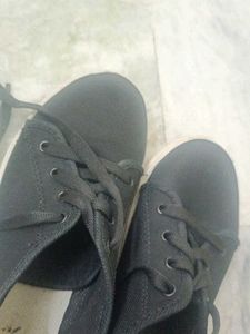 Black Sneakers