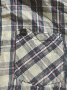 L-Size Plaid Button-Down Shirt