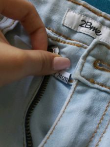 BRANDED LIGHT BLUE JEANS