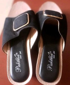 Black Pakeera Platform Slide Sandals