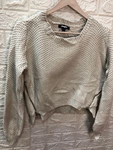 Beige Knit Cropped Sweater🕸️🕷️🇺🇸