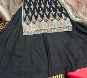 Beautiful Heavy Suit Pakistani