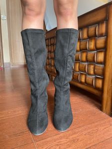Black Velvet Cloth Boots For Every occasion