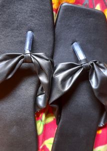 Black Flasts Sandals