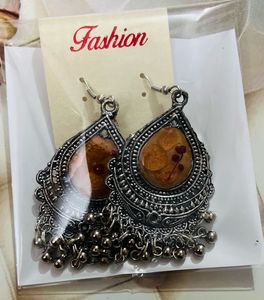 Fashion Dangle Earrings Only 1 Pair