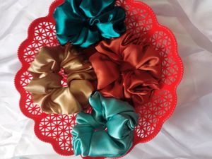 4 Scrunchies Combo Pack