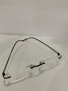 Rimless