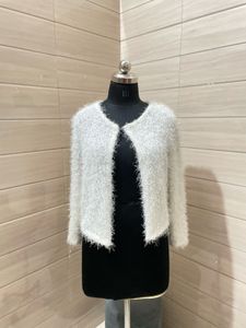 H&amp;M Pintresty 🌸Fluffy White Knit Cardigan