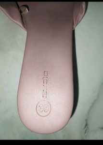 Chic Pink Crisscross Slides