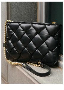 Chic Quilted Shoulder Bag