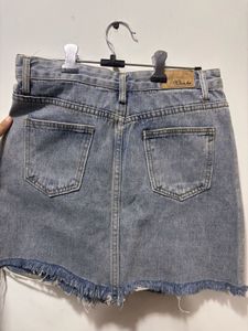 Classic Light Wash High-Waisted Denim Skirt