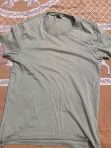 Casual Olive Green T-Shirt