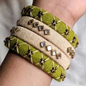 Green White Bangles 💚🤍