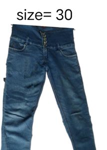 Vintage-Inspired Denim Jeans With 32 And 30 Size