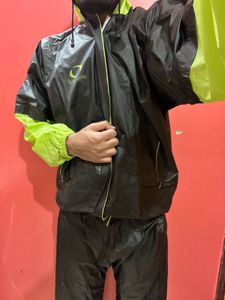 Raincoat For Men With Pyjamas - Black &amp; Lime