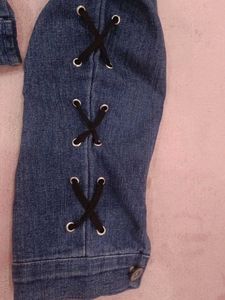 STYLISH 💝💖CORSET model cropped denim jacket