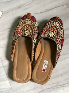 Embroidered Ethnic Flats