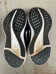 Nike Quest 05 Running Shoes