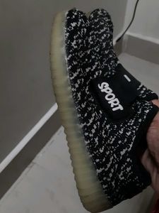 Black LIGHT SHOES