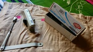 Universal Hydrolic Door Closer,New.