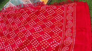 Bandhani Saree - Traditional Elegance