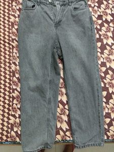 Grey Wash High-Waisted Jeans