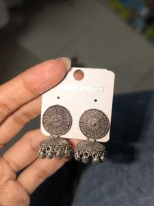 Round jhumkas