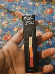 FAB 3 in 1 Highlighter
