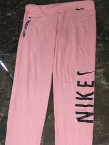 Gorgeous Women&#39;s Tight Leggings