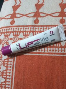LipzLite Lip Lightening Cream