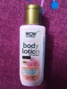Rose body lotion is formulated to revive your dry, dehydrated, and sensitive skin with an exotic fragrance. It is a non-sticky and non-greasy lotion that gets easily absorbed into the skin.
