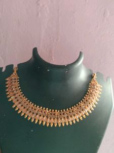 Elegant Gold-Tone Necklace