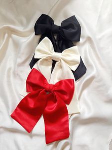 offer price 3 tail bow clips