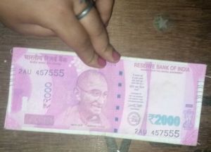 Indian 2000 Rupee Note