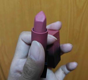 Huda Beauty Lipstick