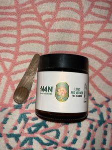 N4N Lotus &amp; Vetiver Cleanser