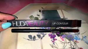 NEW HUDABEAUTY MATTE LIP CONTOUR PENCIL - Vixen