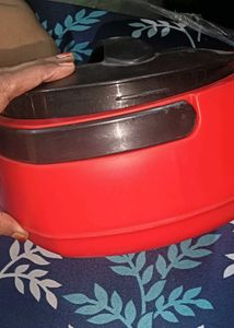 Pinnacle Food Container