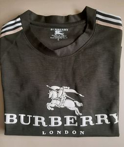 Burberry Tshirt