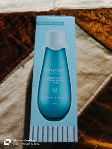 Free Face Wash Dot &amp; Key Blueberry Hydrate Toner
