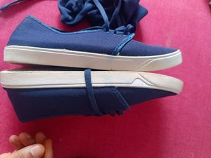 Unisex New Condition Less Used 👌
