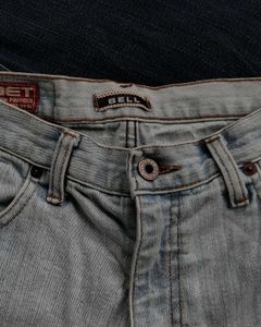 MET BELL BOTTOM JEANS