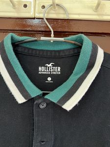 Black Hollister Tshirt