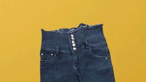 Y-82 Size-30 Chic High-Waisted Denim Jeans