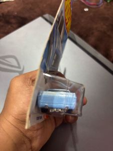 Hot Wheels &#39;83 Chevy Silverado